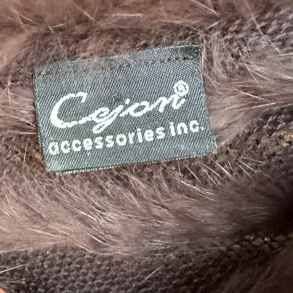 Cejon Fur Shawl with Thin Lining | Size M - Picture 3 of 3